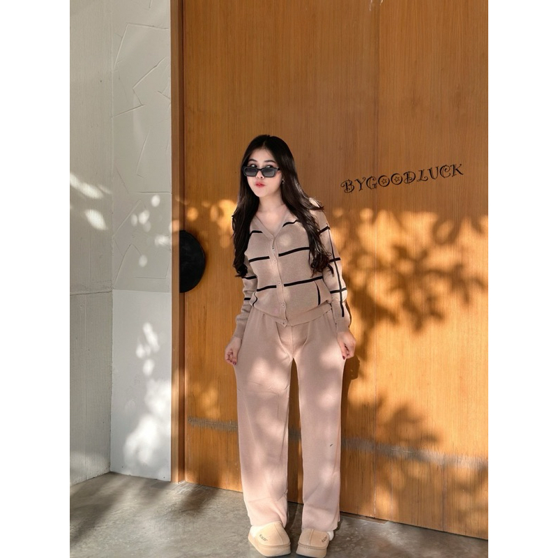 C05.เข้าใหม่ ชุดเซทไหมพรมผ้านุ่ม เสื้อแขนยาวกระดุมหน้า+ กางเกงขายาว เริ่ดมาก ราคา ถูกที่สุด ดีลบีเคเค แกลเลอรีภาพที่ 8