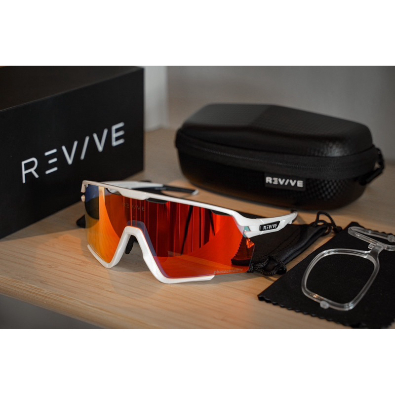 REVIVE รุ่น C-ONE แว่นตาปั่นจักยานจักยานเลนส์สี Revo Photochromic เลนส์ปรับแสงอัตโนมัติ กัน UV