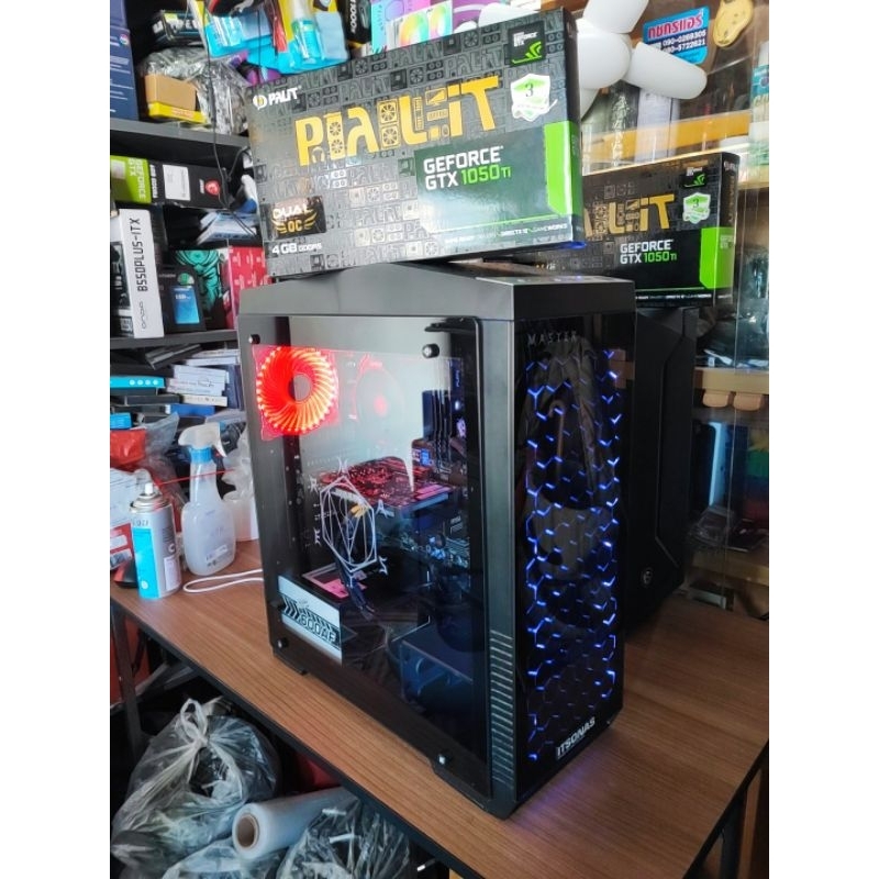 คอมพิวเตอร์เล่นเกมส์ Fivem PUBG VALO HON ROV Freefire