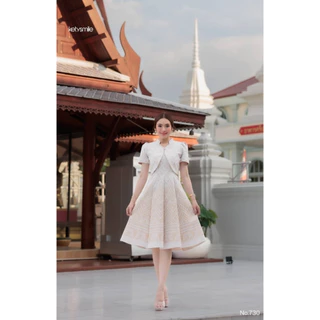 KS730 ชุดเดรสผ้าทอลายเทียนหยด แต่งกั๊ก กระโปรงบาน 8 ชิ้น อัดกาวทั้งชุด ทุกชิ้น ซิปซ่อนด้านหลัง (S-5XL)