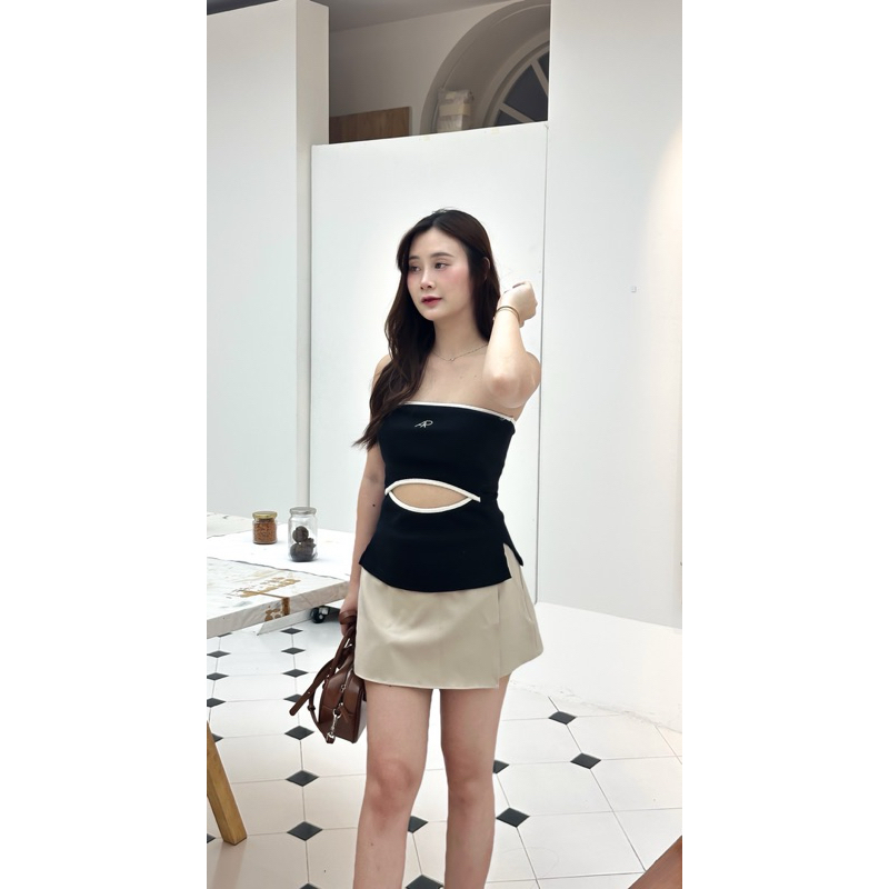 windy top 🎀🥑 เสื้อเกาะอก ทูโทน