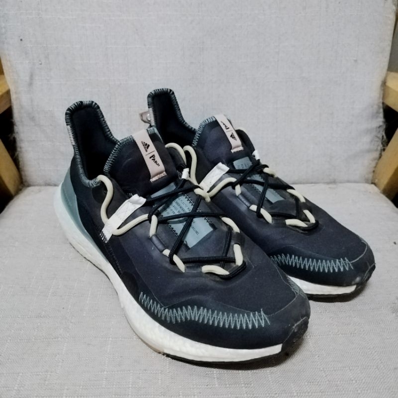 ส่งต่อรองเท้า size 48 13us Adidas Ultraboost 21 x Parley