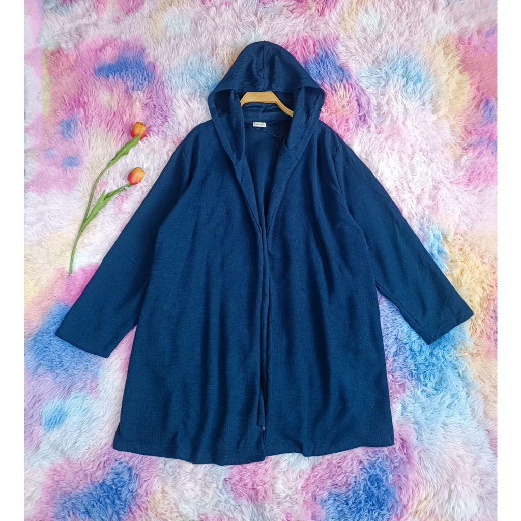 แบรนด์ noannu size 4L เสื้อคลุมผ้าโพลีสีกรมมีฮู้ดไซส์ใหญ่ค่ะ   รอบอก 40 ถึง 50 + ใส่ได้ค่ะ ความยาว 3