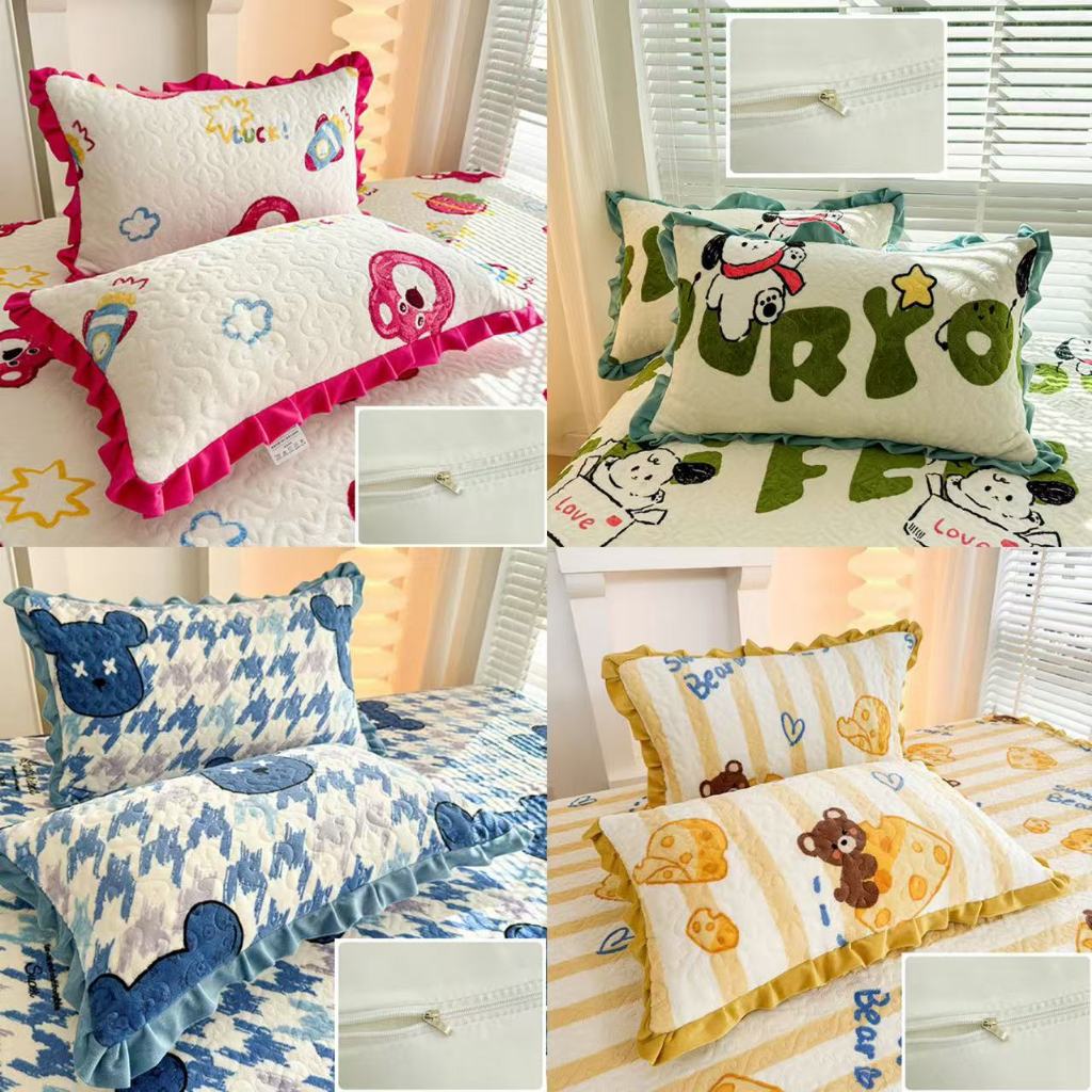 ปลอกหมอน 1แถม1 (48×74 cm) ผ้ากำมะหยี่ ลายน่ารัก มีระบายข้าง นุ่มนิ่ม ไม่อมฝุ่น ระบายอากาศดี พร้อมส่งจากไทย