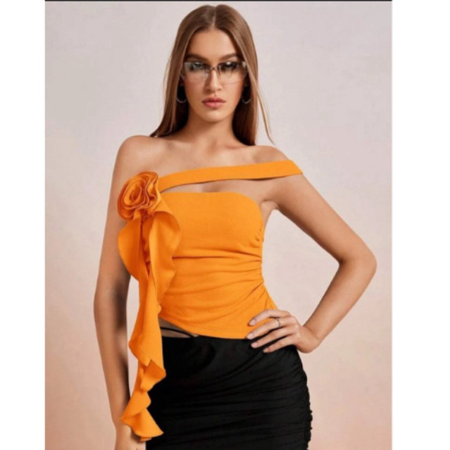 SHEIN ICON เสื้อครอปท็อป ไหล่ข้างเดียว จับย่นด้านข้าง นัวเนีย ลายดอกกุหลาบ 3D