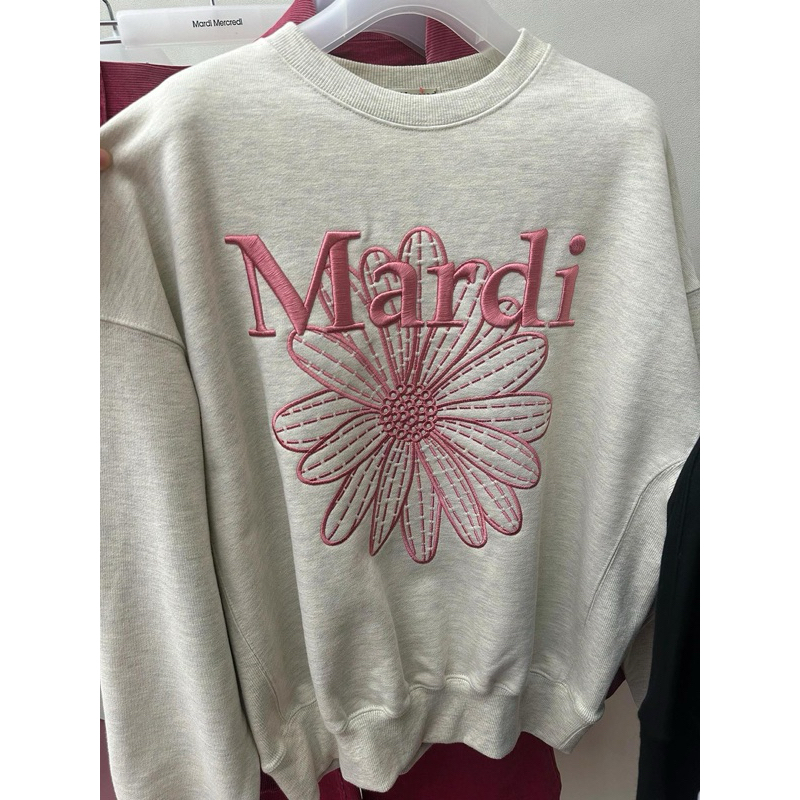 เสื้อสเวตเตอร์ 𝗠𝗮𝗿d𝗶 𝘀𝘄𝗲𝗮𝘁𝗲𝗿 𝗳𝗹𝗼𝘄𝗲𝗿 𝗲𝗺𝗯𝗿𝗼𝗶𝗱𝗲𝗿𝗲𝗱 *งานปัก*
