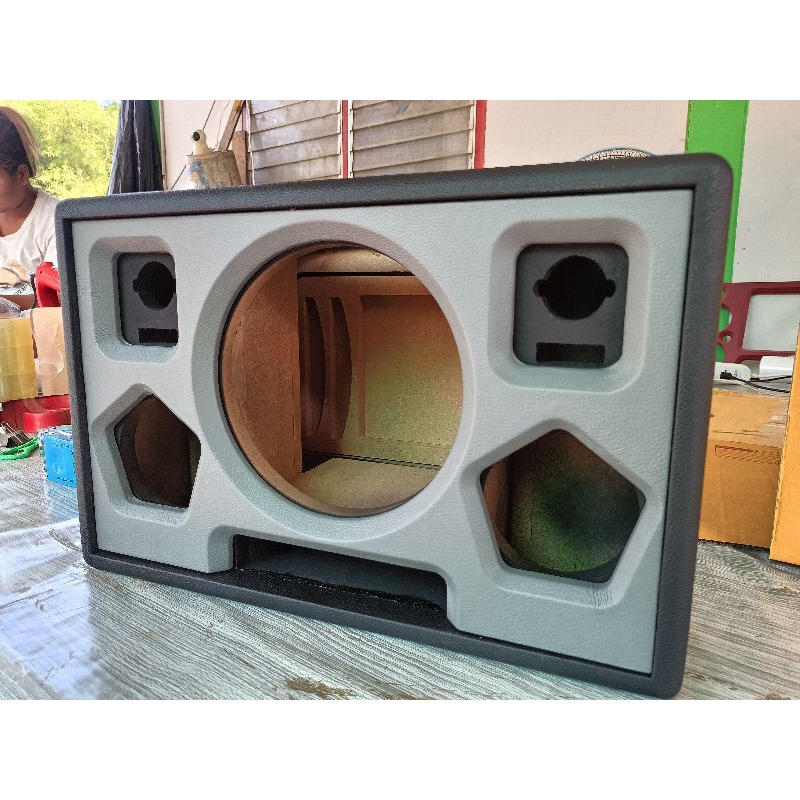 ตู้ลำโพง DIY ขนาด 8 นิ้วหน้าเปิด(หุ้มหนัง) กลาง 4 นิ้ว 2ดอกลำโพงบลูทูธตัดด้วยเครื่อง cnc ไม้อัด MDF หนา 15มิล สินค้า