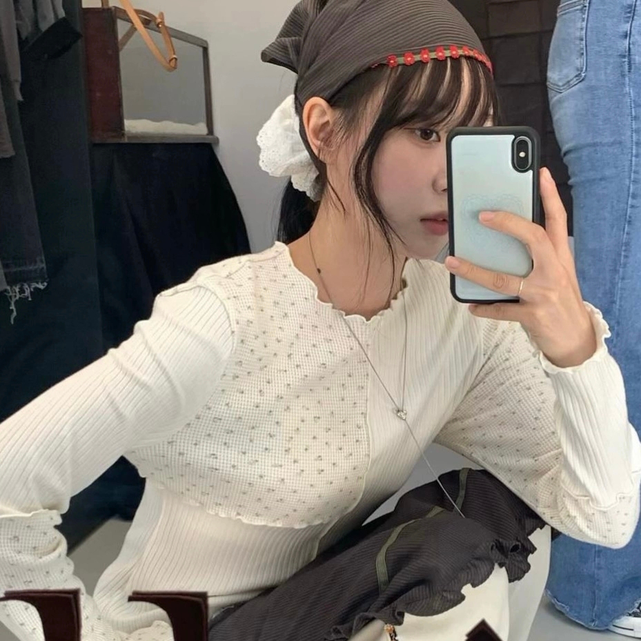 เสื้อยืดแขนยาวผ้าคอตตอน ลายดอกไม้มินิมอล ป้ายแบรนด์MUSED