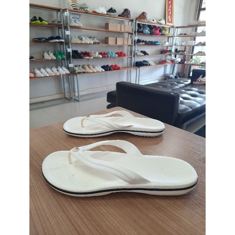 รองเท้าcrocsมือสองของแท้ size M9/W11 42.5 วัดจริงยาว 26.5-27 cm