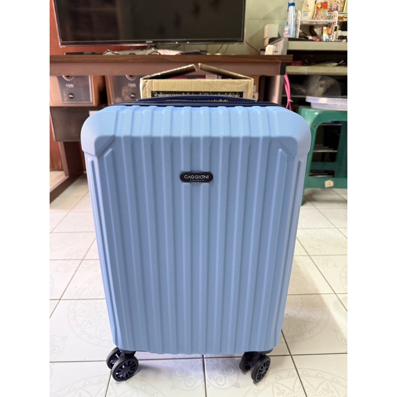 กระเป๋าเดินทาง caggioni แท้ มือ1 ขนาด 20 นิ้ว