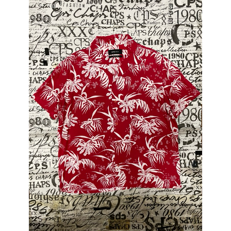 CPS CHAPS GRAPHIC COCONUT RED PRINT HAWAII SHIRT SIZE M สภาพใหม่ของแท้ 100% เสื้อเชิ้ตฮาวายผู้ชาย พี