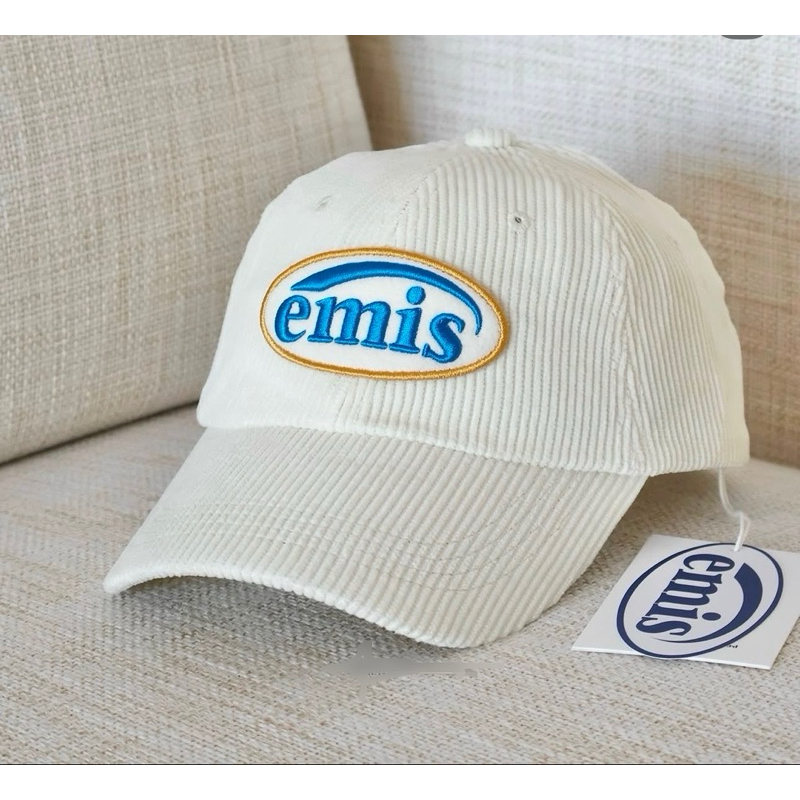 พร้อมส่ง หมวก emis 🇰🇷 ลูกฟูก รุ่นยอดฮิต เซเลบ/คนดังใส่กันเยอะมาก