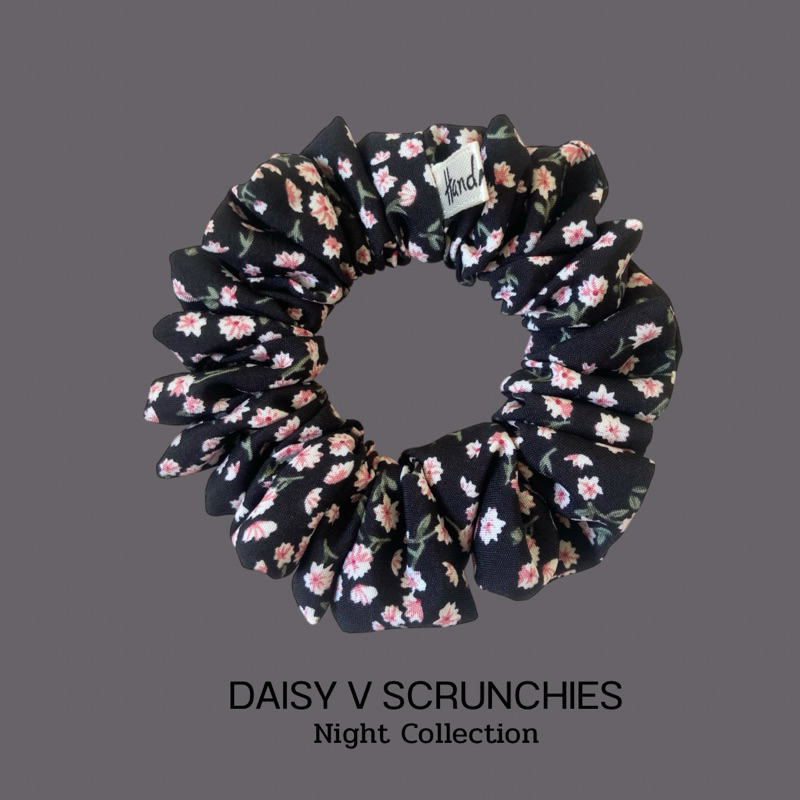 ยางรัดผม • Daisy v Scrunchies•ไซส์ M • Night Collection