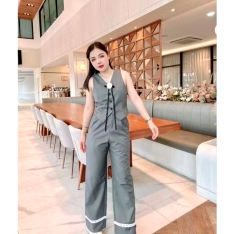 New!!ของใหม่🎉 เซ็ทแขนกุดแต่งกุ๊นลูกไม้+พร้อมเข็มกลัดดอกไม้ติดช่วงอก ถอดได้ค่ะ 💮🏷ป้าย NT Princess🩶Siz