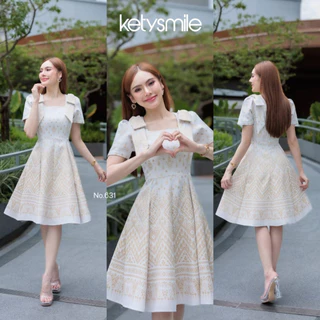 KS631 ชุดเดรสผ้าทอลายทองนูน คอเหลี่ยม แต่งโบวไหล่ กระโปรงบาน 8 ชิ้น อัดกาวทั้งชุด (S-5XL)