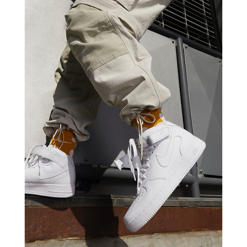 Nike Air Force 1 Mid '07 White/White Blanc/Blanc Men’s UK 10.5 CM 29.5 BR 43.5 EUR 45.5 สภาพใหม่ 95/