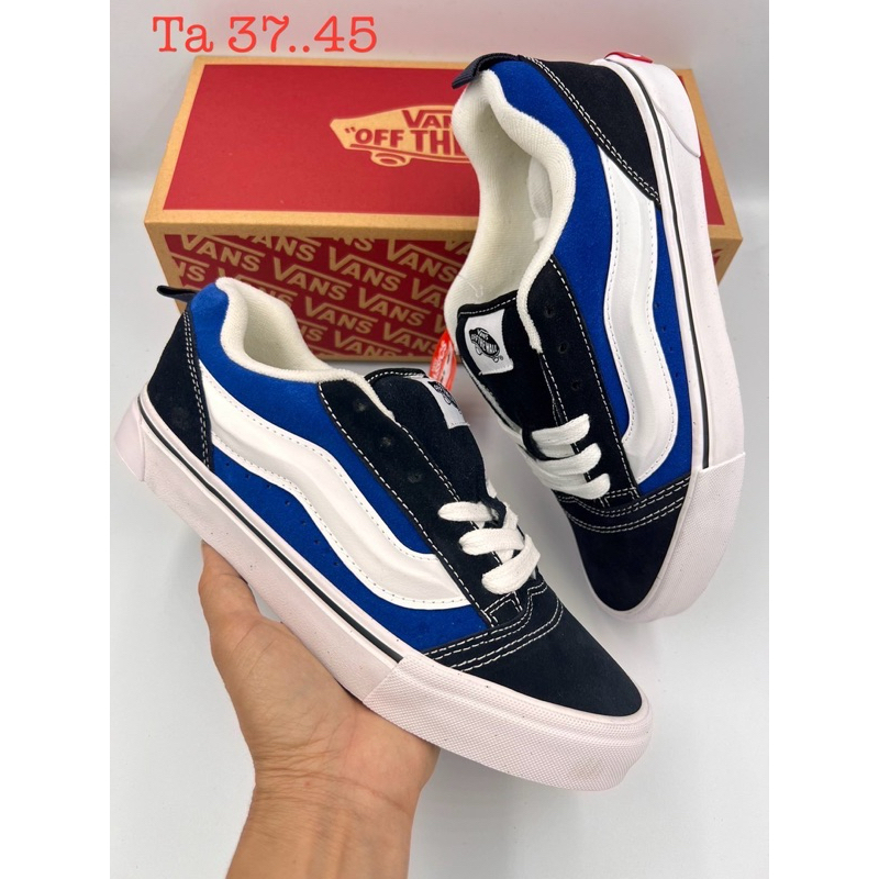 รุ่นใหม่🔥 รองเท้าผ้าใบ เอาใจสายเท่ ใส่ได้ทั้งผู้ชายและผู้หญิง (size37-45)แถมกล่อง✅