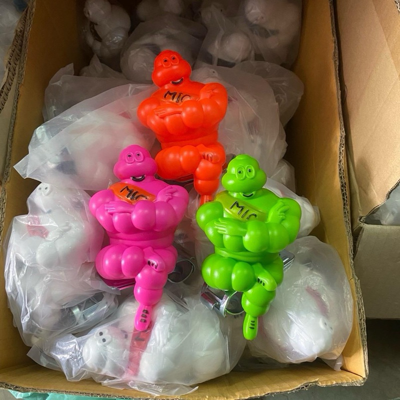 ตุ๊กตามิชลินจิ๋วตัวสี ขนาด6นิ้ว พร้อมขาจับ ติดประดับหน้ารถ