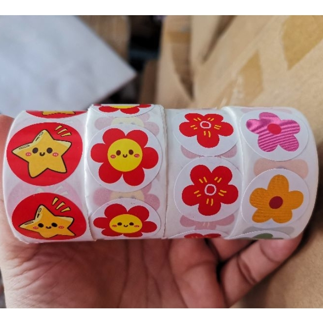 ( H ) สติกเกอร์ตกแต่งรูปดอกไม้เล็กๆ น่ารัก 500ดวง/ม้วน