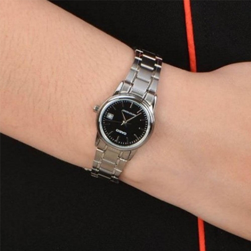 Casio นาฬิกาข้อมือผู้หญิง สแตนเลส รุ่น LTP-V002D,LTP-V002D-7B,LTP-V002D-1A,LTP-V002D-7A,LTP-V002D-4B
