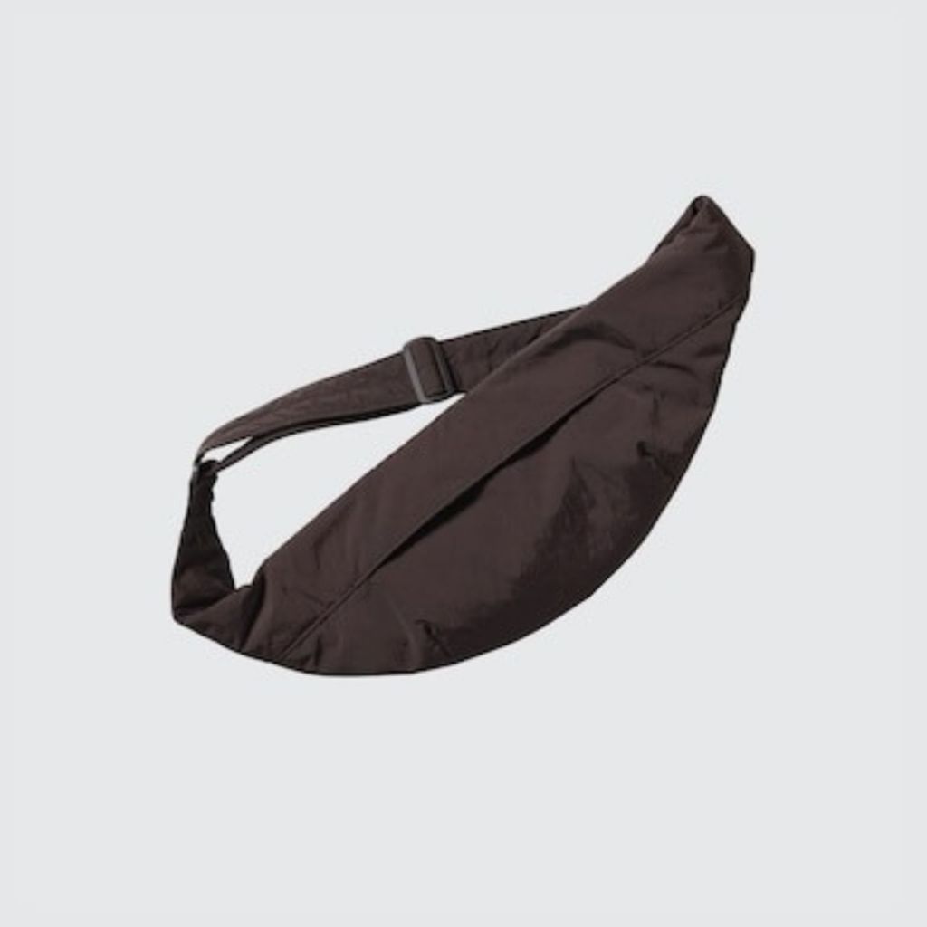UNIQLO กระเป๋าคาดอก ผ้าไนลอน เคลือบผิว สะท้อนหยดน้ำ / UNIQLO Cross Body Bag