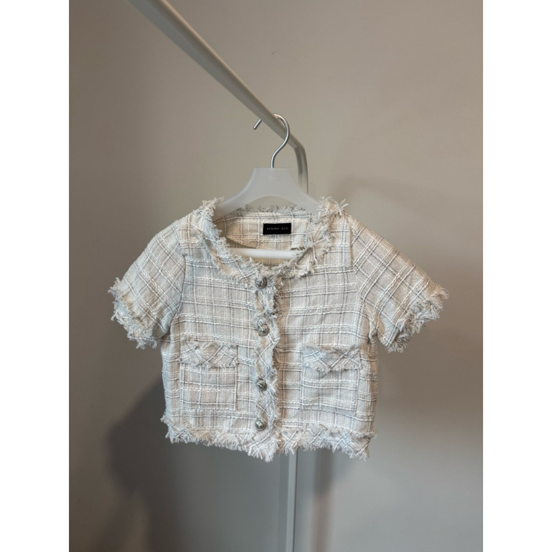 Crop BENING BKK (ซื้อมาไม่เคยใส่ค่ะ)