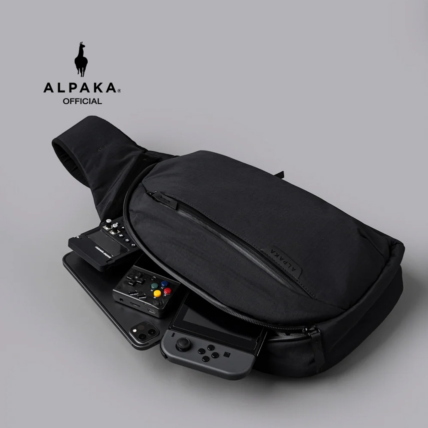 กระเป๋า Alpaka - Metro Crossbody Left / Right Shoulder Axoflux
