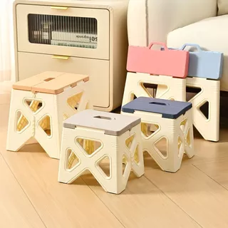 ราคาต่ําสุดใ !!เก้าอี้พับพกพา เก้าอี้พลาสติกอเนกประสงค์ Foldable Stool คุณภาพดีราคาถูกมีหลายสีให้เลือก