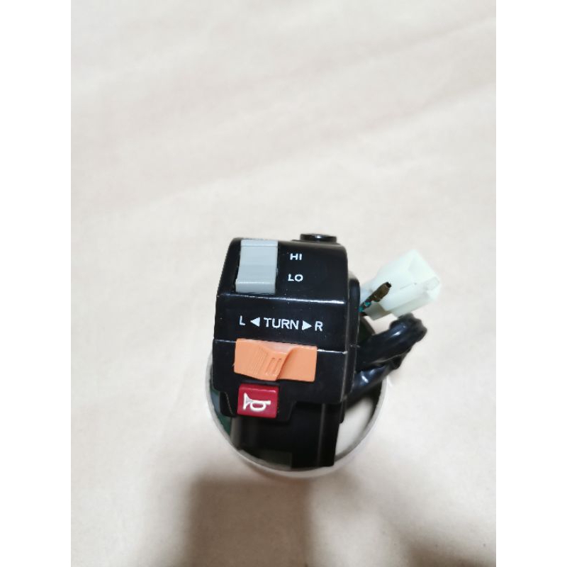 สวิตช์​แฮนด์​ข้างซ้าย​ YAMAHA​ MATE​111​ MATE​SUPER​ ALFA​ FRESH RAINBOW