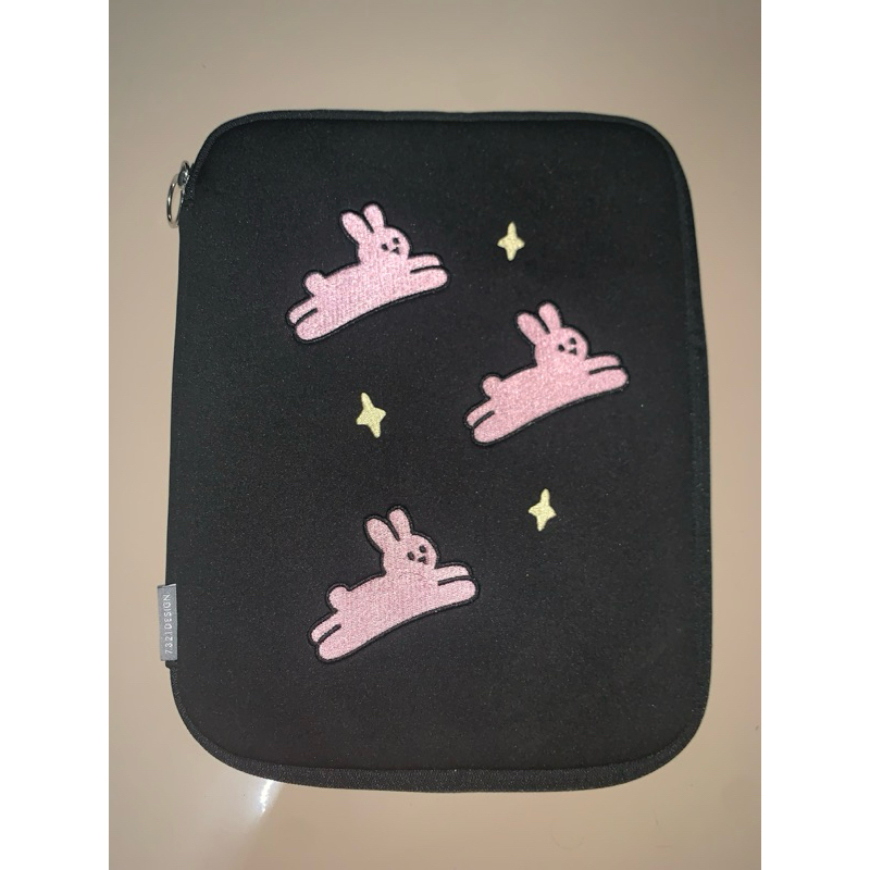 [มือสองสภาพ95%] Ipad Pouch กระเป๋าใส่ไอแพด 11นิ้ว แบรนด์เกาหลี 7321Design