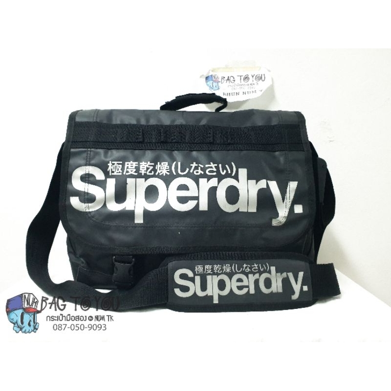 กระเป๋าสะพายข้าง  Superdry ผ้าใบหนา  สีดำ