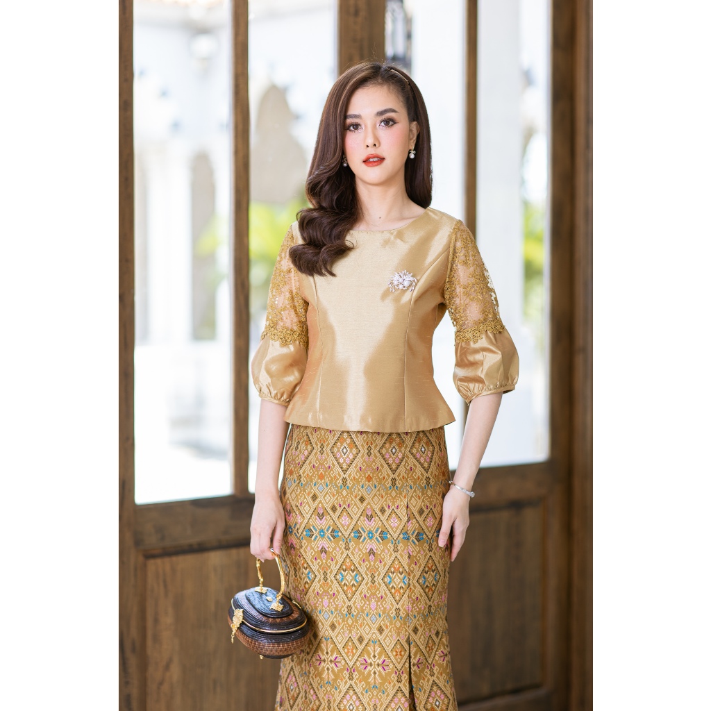 CHANIDA เสื้อผ้าไหม ตัดแต่งลูกไม้ฝรั่งเศส ทรงแขนบอลลูน ทรงสวย (รหัส 1060) *สินค้าเฉพาะเสื้อ*