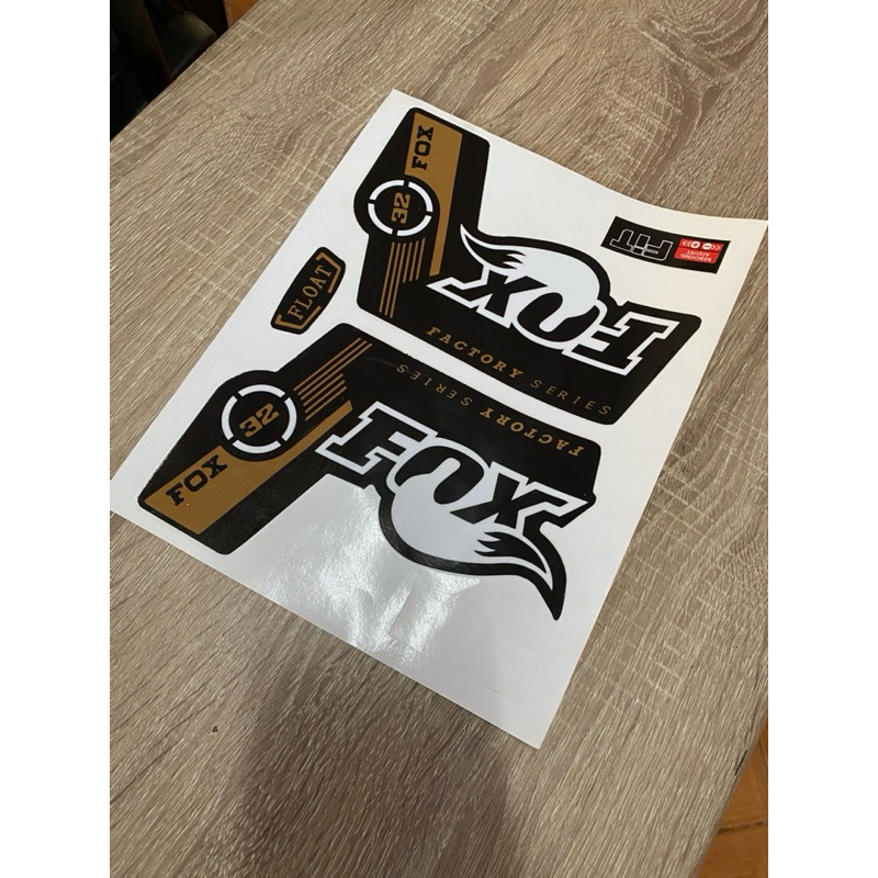 สติิ๊กเกอร์ แต่งโช๊ค fox rockshock มีเก็บปลายทาง