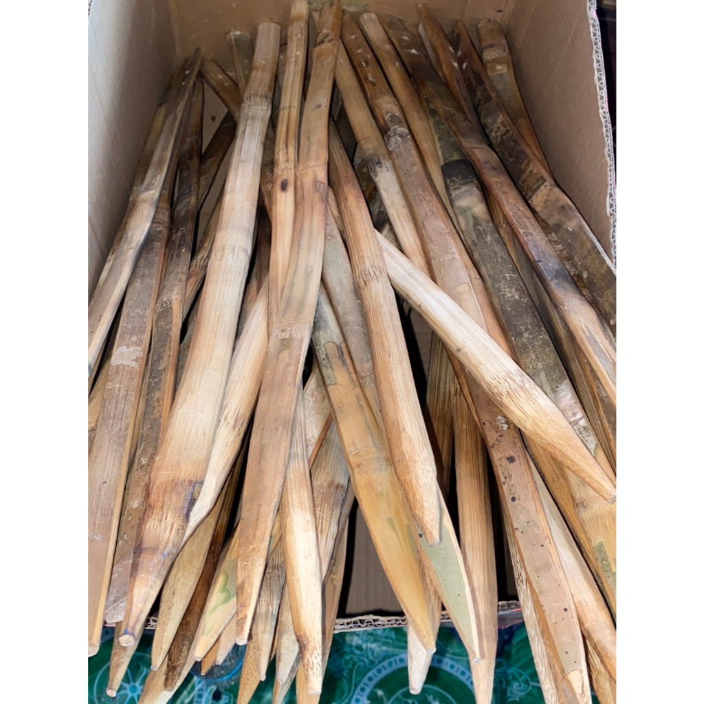 หลักด้วง หลักไม้ทำด้วง หลักไม้ไผ่ มีความยาว60ซม.มีความแข็งแรง