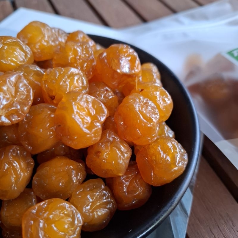 บ๊วยน้ำผึ้ง ร้านป้าแต๋ว รสชาติหวานนำกลมกล่อม เนื้อเยอะหนึบหนับมีเมล็ดค่ะ