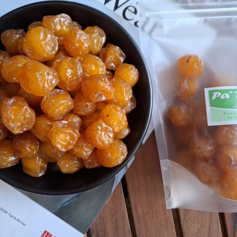 บ๊วยน้ำผึ้ง ร้านป้าแต๋ว รสชาติหวานนำกลมกล่อม เนื้อเยอะหนึบหนับมีเมล็ดค่ะ