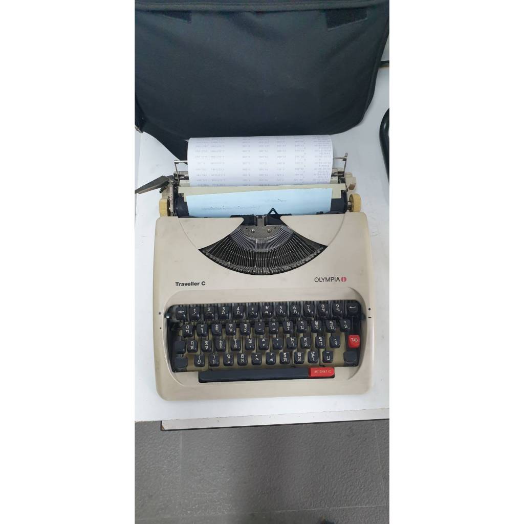 ขายเครื่องพิมพ์ดีดมือสองยี่ห้อ Olympia รุ่น Traveller C (ภาษาไทย) ใช้งานได้เป็นปกติ  #พิมพ์ดีด  #Typ