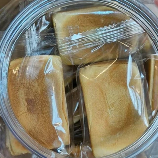 (24 ชิ้น)ขนมเต๋าไส้ถั่ว(แป้งไม่นิ่มแป้งหนาร่วนมีกลิ่นหอม)