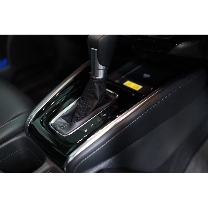 ฟิล์มใสกันรอยภายในรถยนต์ Honda HR-V ปี 2020-2025 Minor Change ( 𝗨𝗣𝗚𝗥𝗔𝗗𝗘 ฟิล์มเป็น 𝗔𝗹𝗶𝗽𝗵𝗮𝘁𝗶𝗰 𝗧𝗣𝗨 ) - รูปที่ 7