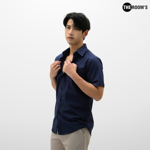 THE ROOM'S - เดอะรูม เสื้อเชิ้ต คอปก สีกรมท่า Oxford แขนสั้น รีดง่าย ใส่สบาย - รูปที่ 2