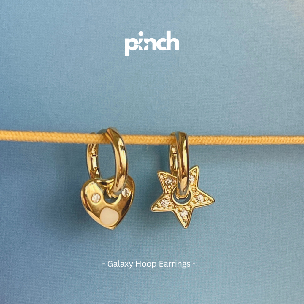 Pinch Galaxy Hoop Earrings ต่างหูห่วงดาวและหัวใจ ก้านเงินแท้ S925 (ขนาดห่วง 10 mm)