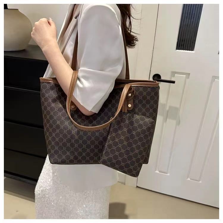 【พร้อมส่ง-ราคาดี】-กระเป๋าสะพายข้าง ขนาดใหญ่ จุของได้ เยอะ หนัง PU กระเป๋าสะพายไหล่ สไตล์เกาหลี