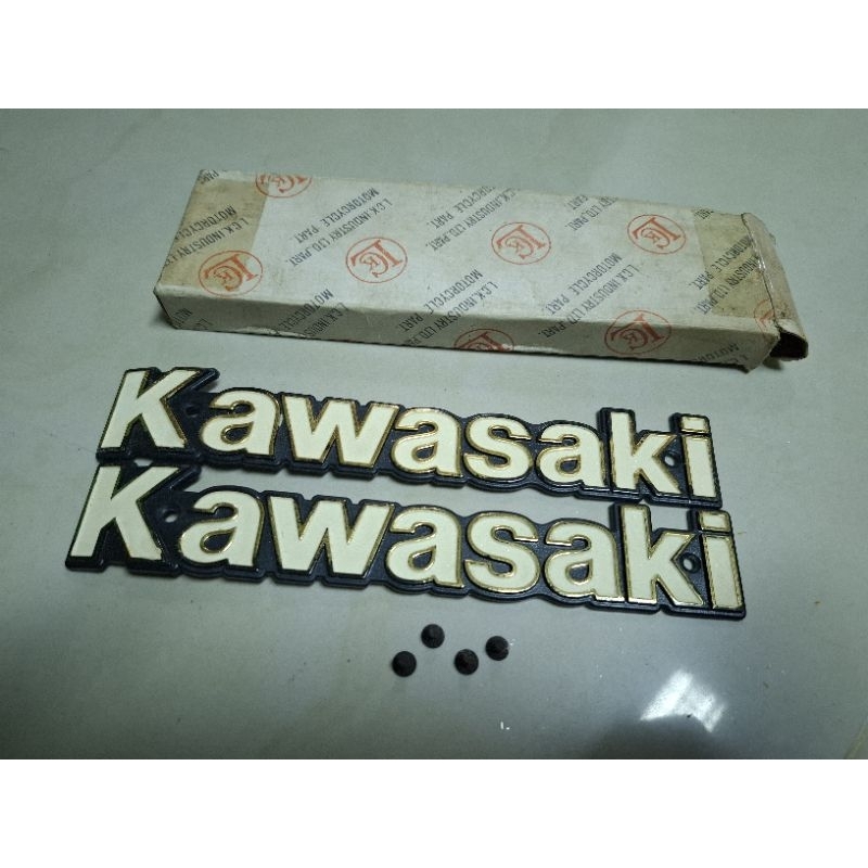 ตราโลโก้ข้างถ้งน้ำมัน Kawasaki KH110-GTO M1-2-KZ200-KZ250-KZ400-KZ750-KZ1000 ของใหม่งานเก่าเก็บเนื้อ