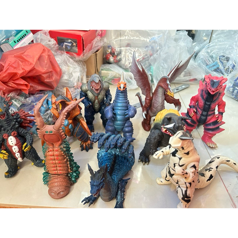 (2) งานเก่า แท้ 💯 Bandai ฟิก หุ่นซอฟ อุลตร้าแมน ultraman สัตว์ประหลาดอุลตร้าแมน และอื่นๆ