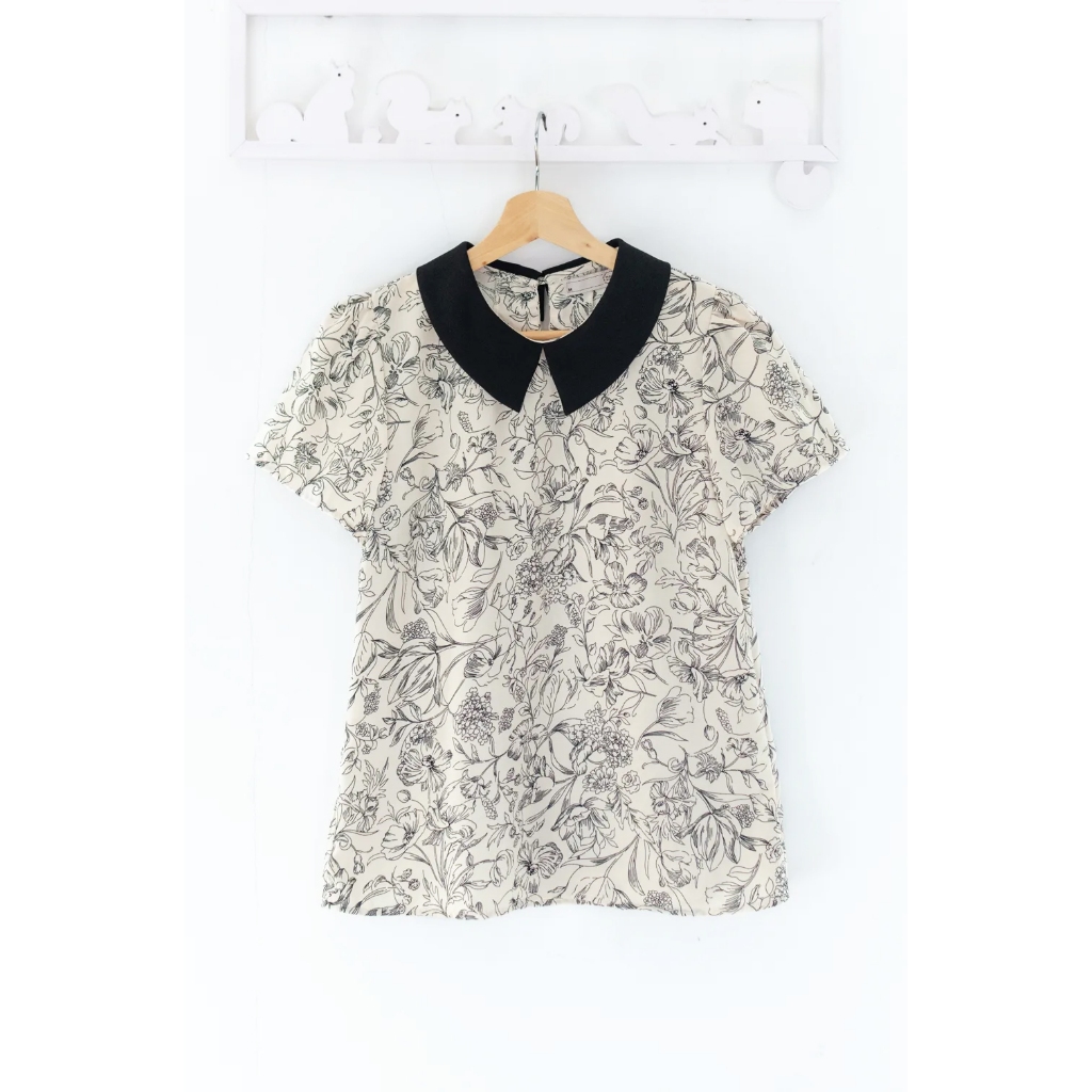 Narinari : MT1301 Point Collar Linen Blouse – เสื้อทำงาน ปกบัวแหลม เนื้อลินิน