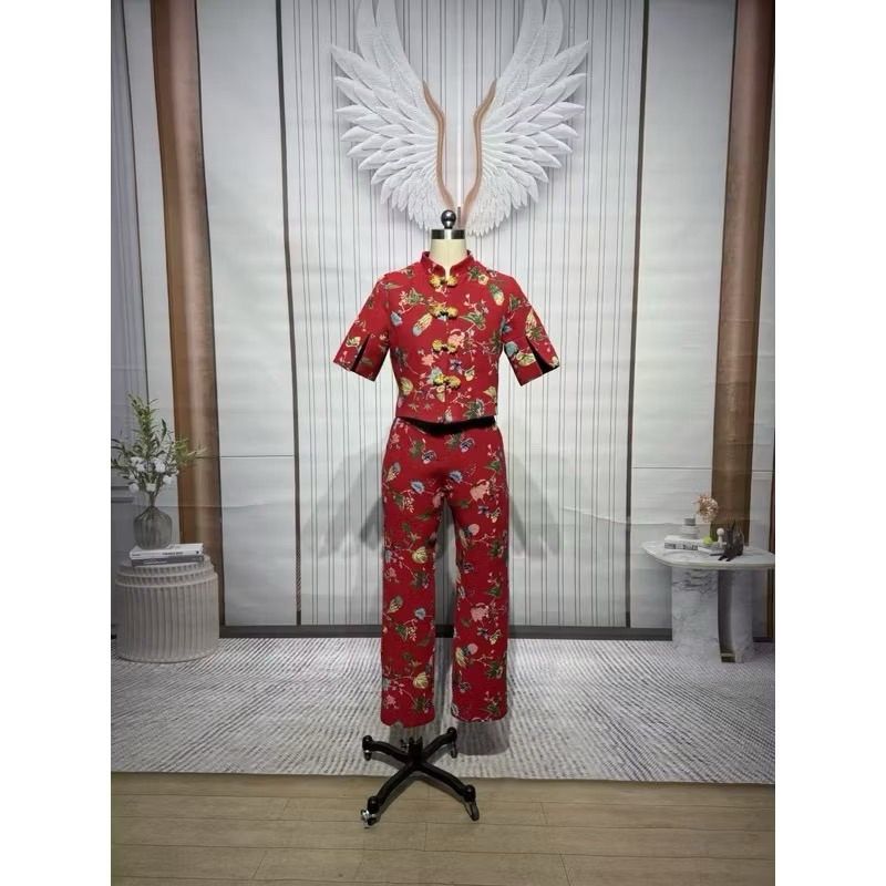 ชุดเซตกางเกงขายาว ผ้าทอ สีแดง คอจีน งานป้ายCLT - L