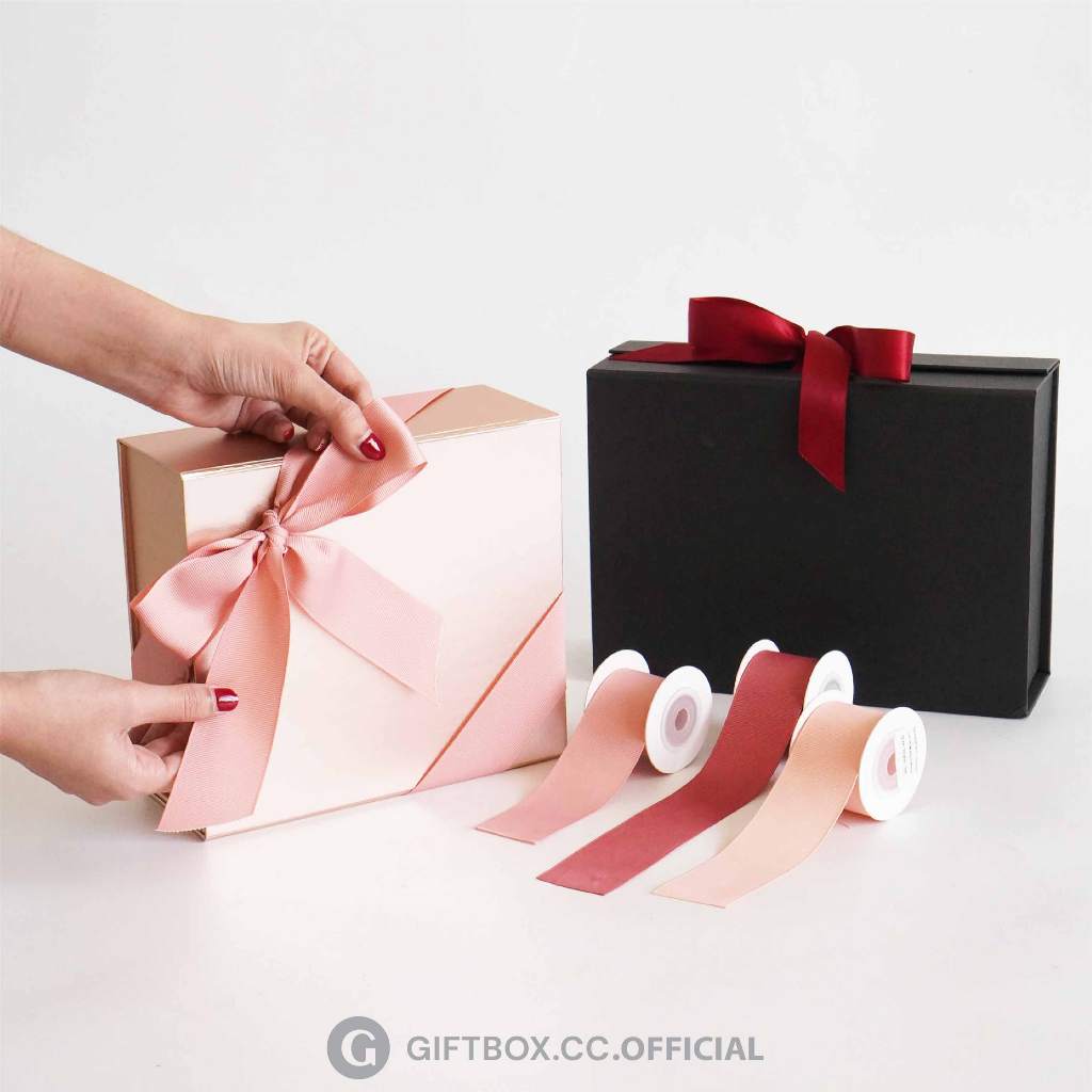 Ribbon - ริบบิ้นเนื้อผ้ากรอสเกรน ความกว้าง ขนาด 2.5 cm. ความยาว 3 เมตร ลายเส้นทอฟูก ริบบิ้นทำโบว์ ริบบิ้นผ้ากรอสเกรน