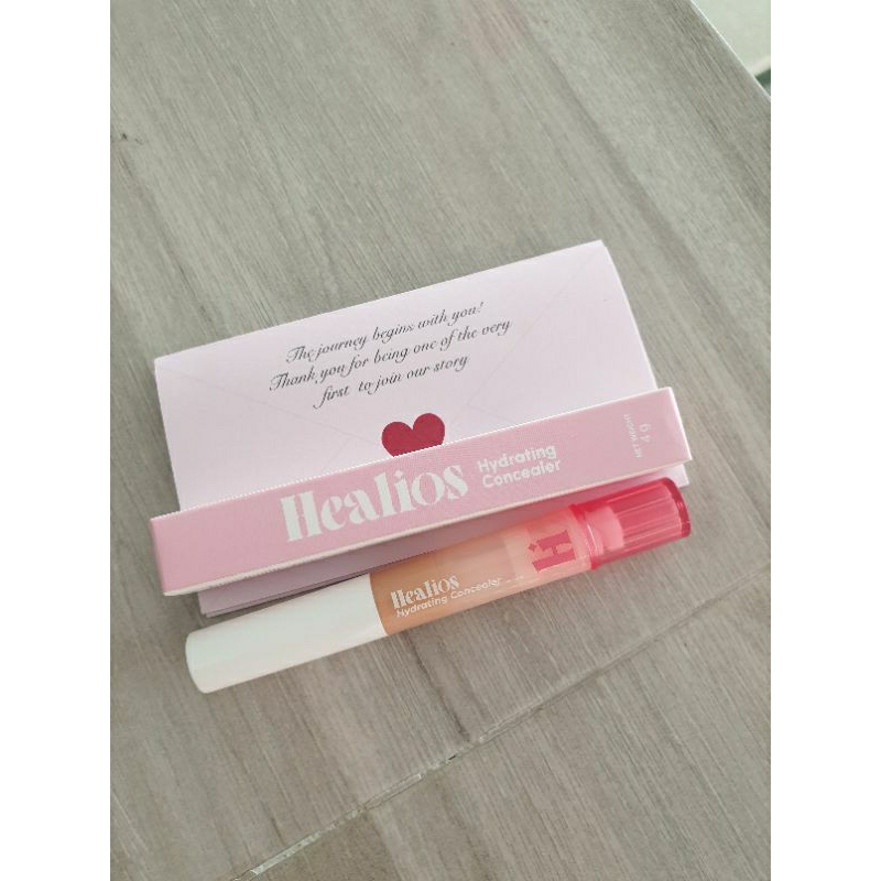 (ลองครั้งเดียว) คอนซีลเลอร์ Healios Hydrating Concealer สี 02 Sand 4g.