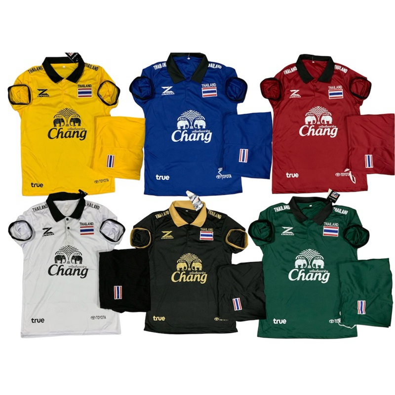 ชุดกีฬาชุดบอลคนโตเป็นชุดเสื้อกางเกง