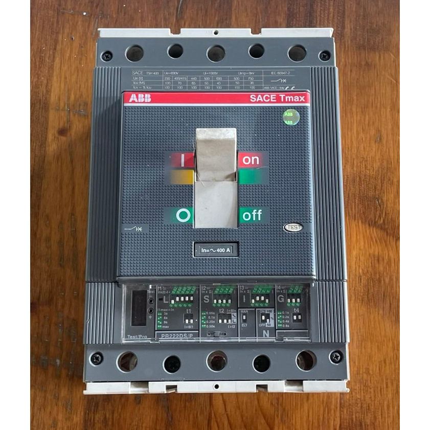 ขาย เมน เบรกเกอร์ สามเฟส 400 แอมป์ Main Breaker ABB 3P 400A Sace Tmax PR221DS T5H400  มือสอง